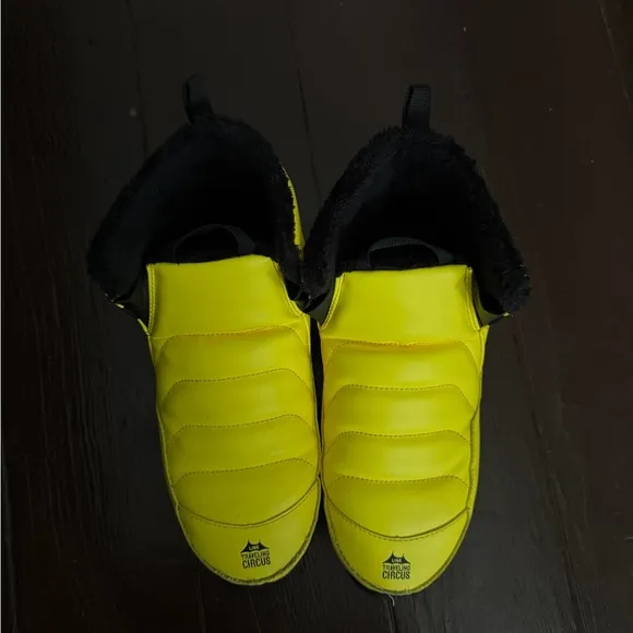 LINE Traveling Circus Yellow Boots