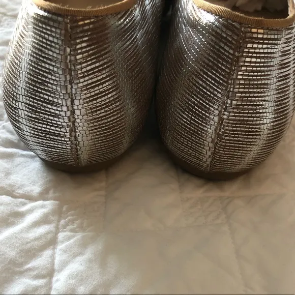 L.K. Bennett London - Princess of Wales Fav. Brand. leather loafers (like new)