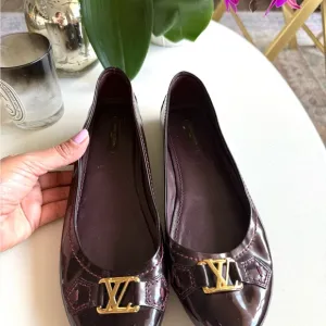 Louis Vuitton Burgundy Flats with Gold Logo Embellishment