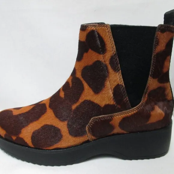 Louise et Cie Zareb Leopard Calf Hair Leather Ankle Booties Boots NEW Size 7.5