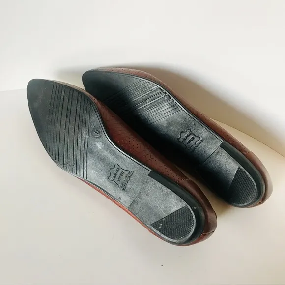 Lucciano Women’s 6 Brown Leather Pointed Toe Flats Slip On Shoes Made In Brazil.