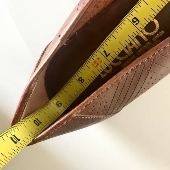 Lucciano Women’s 6 Brown Leather Pointed Toe Flats Slip On Shoes Made In Brazil.