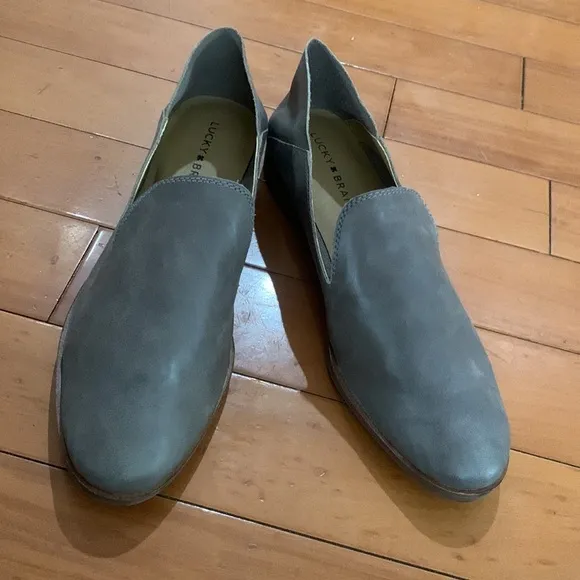 Lucky brand slip on loafers size 8.5 in new condition