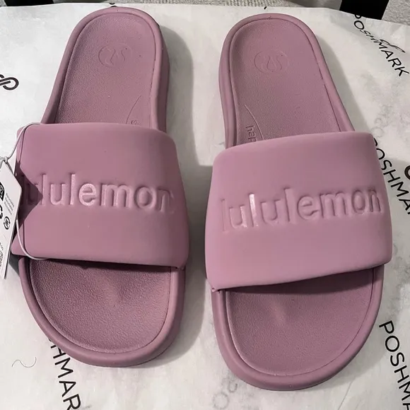 Lululemon NIB AUTHENTIC Women’s Rose Blush Restfeel Graphic Sandals