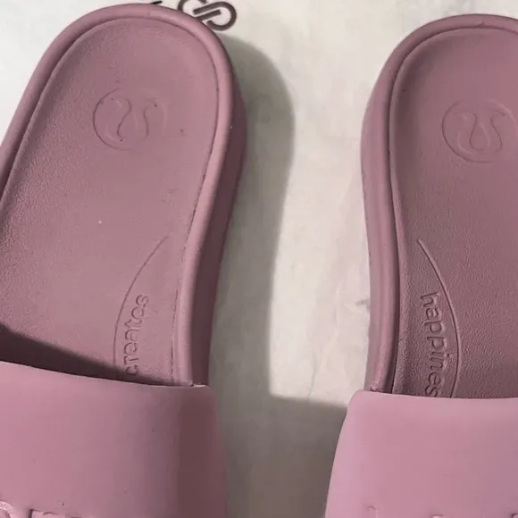 Lululemon NIB AUTHENTIC Women’s Rose Blush Restfeel Graphic Sandals