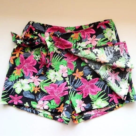 Lulu's Tropical Destinations Black Floral Print Side-Tie Mini Skort / Shorts S