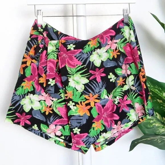 Lulu's Tropical Destinations Black Floral Print Side-Tie Mini Skort / Shorts S