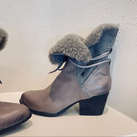 Luxe de Leon Templest  Fur Distressed Leather Ankle Boots Size 9.5 NWT