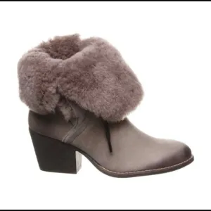 Luxe de Leon Templest  Fur Distressed Leather Ankle Boots Size 9.5 NWT