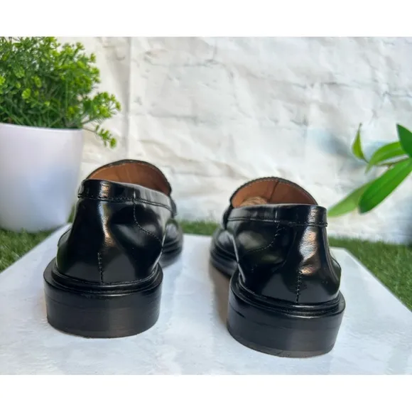 MadswellThe Vernon Loafer$158COLOR True Black women size 8 gently used
