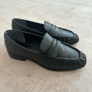 Maison ruched loafers in leather in BLACK J CREW
