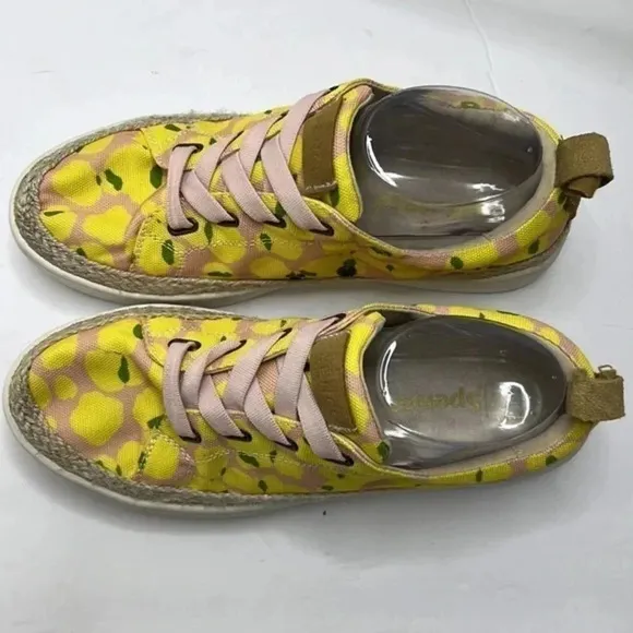 Malibu Lace Bokeh slip on sneakers size 8 1/2b