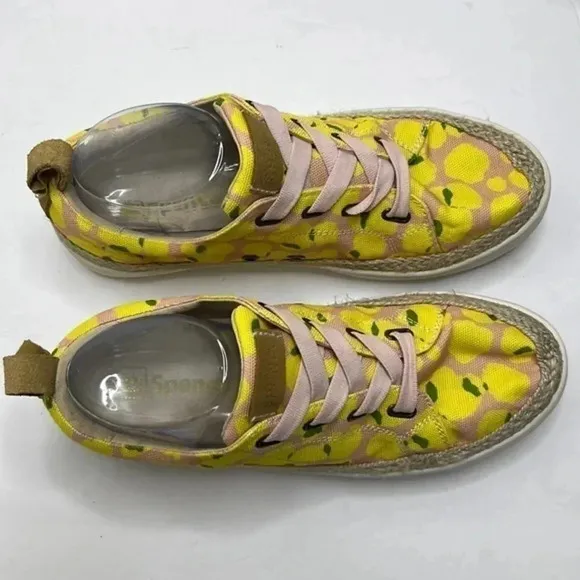 Malibu Lace Bokeh slip on sneakers size 8 1/2b
