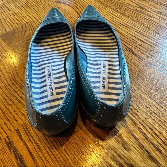 Manila Blahnik Petunia Brogue Patent Leather Blue Flats | Size 38.5