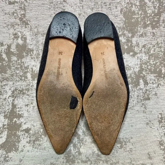 Manolo Blahnik Felt Wool Pointed Cap Toe Flats in Grey/Black