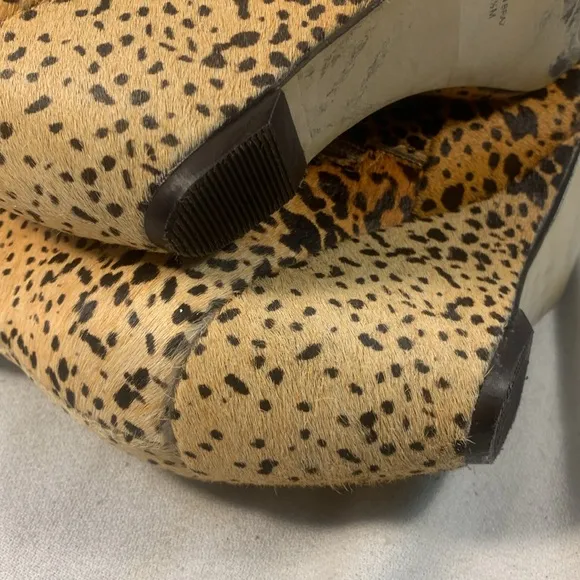 Matisse Women’s Teddy Ambre’ Leopard Print Fur Pointy Toe Zippered Ankle Boots