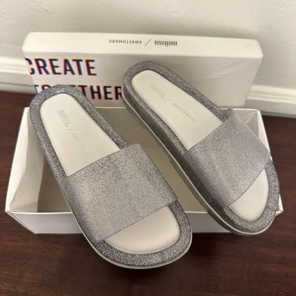 Melissa beach slide soft  padded footbed open toe sandal size 6, new