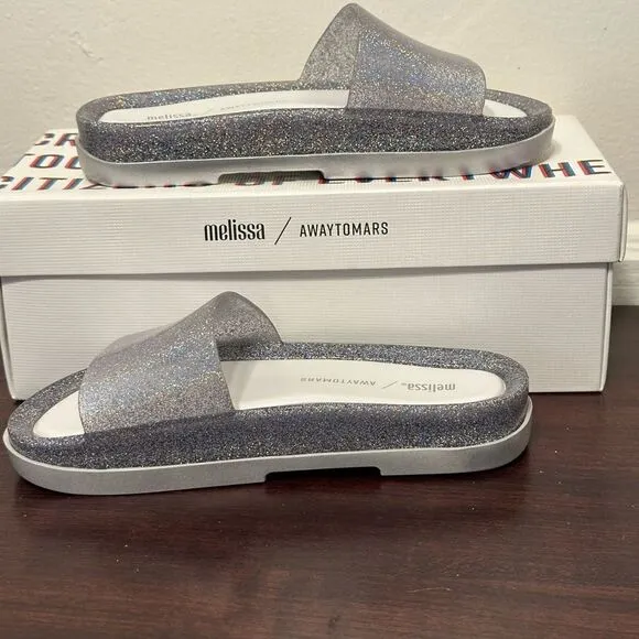 Melissa beach slide soft  padded footbed open toe sandal size 6, new