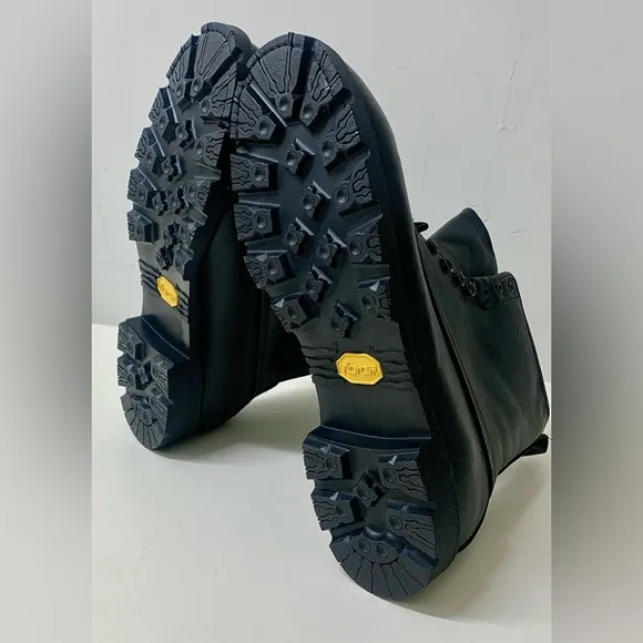 Men’s 15 W Thorogood 834-6431 Hard Toe Waterproof Leather Vibram Sole Boots