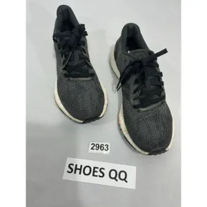 Men’s Adidas Pure Boost Size 7 Black Mesh Lace Up Sneakers