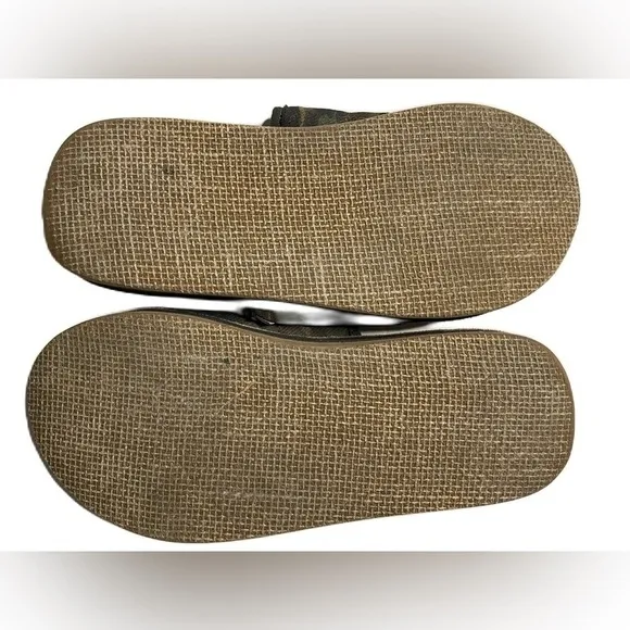 Mens Camo Sanuk slides size 9