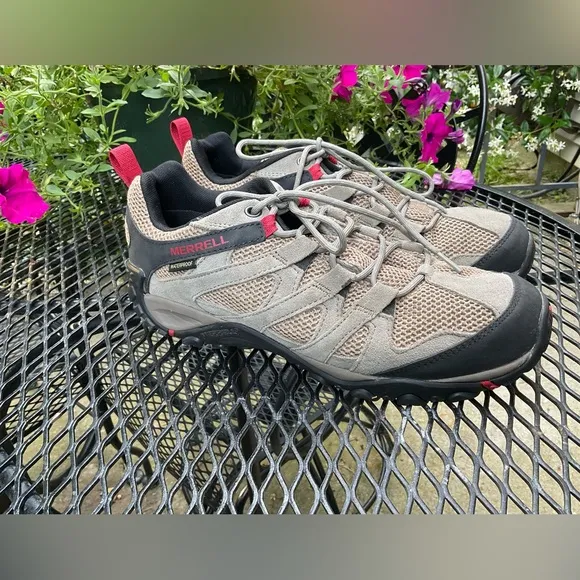 Men’s Merrill Grey Mesh &amp; Suede Waterproof Quality Sneakers!