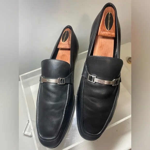 Men’s Salvatore Ferragamo black leather loafers sz9 made in italy