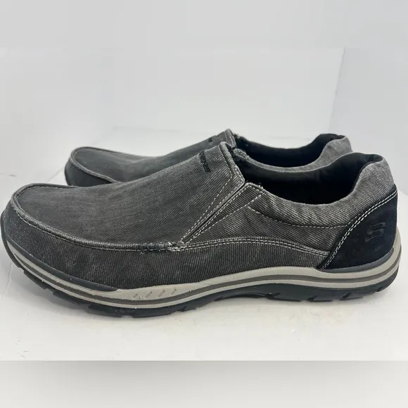 Men’s Skechers Avillo Black Relaxed Fit Memory Foam Slip On Sneakers Size 12M