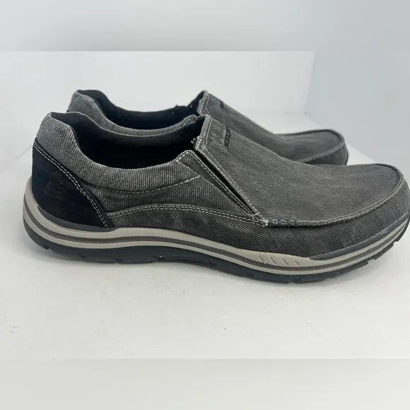 Men’s Skechers Avillo Black Relaxed Fit Memory Foam Slip On Sneakers Size 12M
