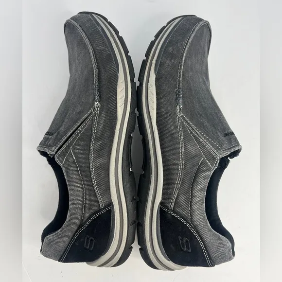 Men’s Skechers Avillo Black Relaxed Fit Memory Foam Slip On Sneakers Size 12M