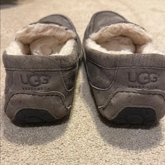 Men’s UGG gray Suede Slip-On Loafers/slippers.  Size 13