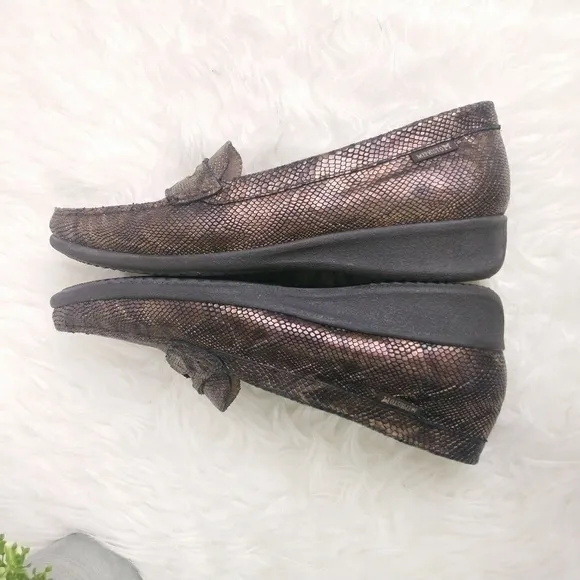 MEPHISTO Women Snake Print Loafers