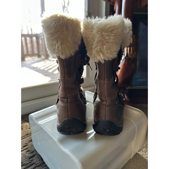 Merrell Waterproof Winter Boots Faux Fur Lined Lace Up Brown Woman's size 8