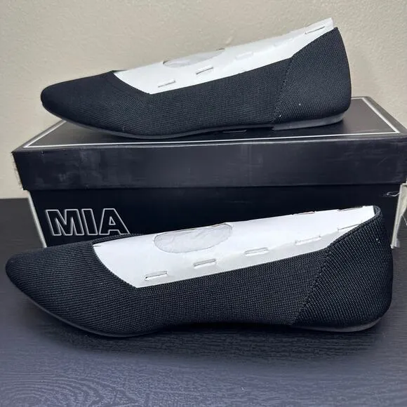 Mia womans Kerri pointed toe stretch material flats in black size 8M