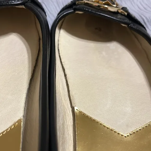 Michael Kors Black Leather Fulton Flats Gold SZ 9 1/2 M. Barely used