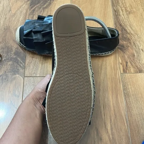 Michael Kors Black Leather Ruffle Espadrilles size 8 or 39. Perfect summer shoe!