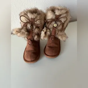 Michael Kors Girls pretty fur Boots