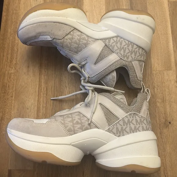 MICHAEL KORS OLYMPIA LOGO SNEAKERS