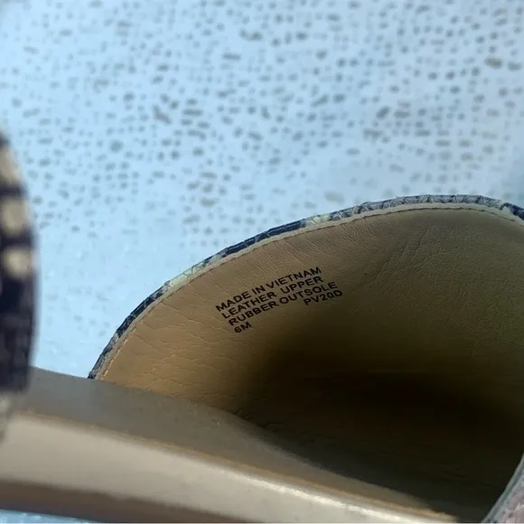 Michael Kors Snakeskin Pointed Flats Size 6