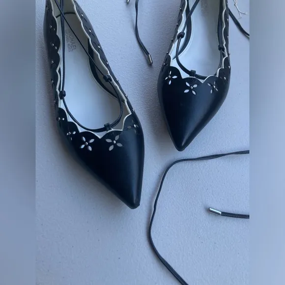 Michael Kors Thalia Black Leather Pointed Toe Ballet Flats Lace Up Floral Flats