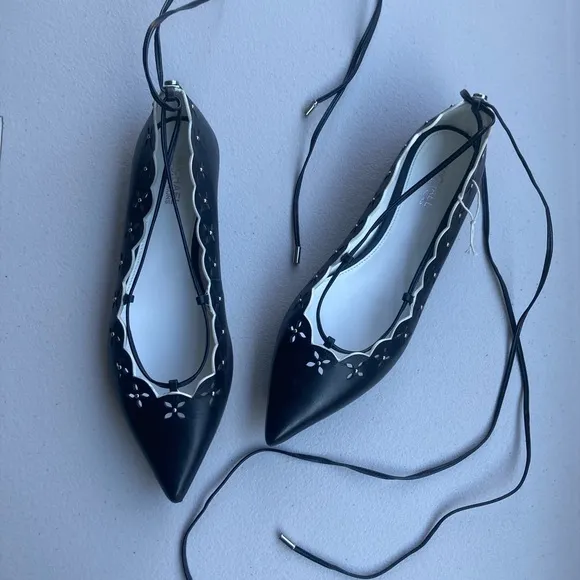 Michael Kors Thalia Black Leather Pointed Toe Ballet Flats Lace Up Floral Flats