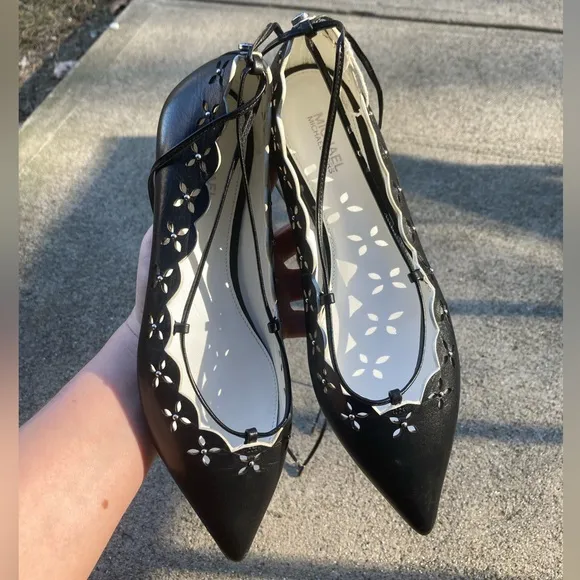 Michael Kors Thalia Black Leather Pointed Toe Ballet Flats Lace Up Floral Flats