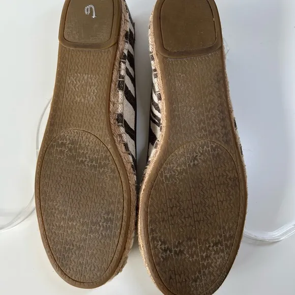 Michael Kors Women Zebra Brown Canvas Slip On Espadrilles