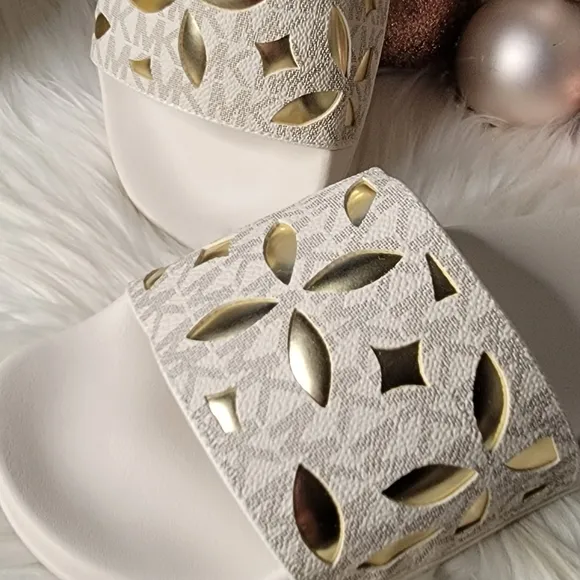 MICHAEL KORS WOMEN'S SLIDES Size8 Brand new