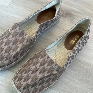 MICHAEL KORSKendrick Espadrilles slip on woman’s size 8 NWOB