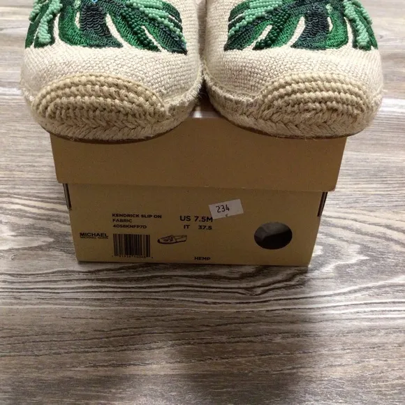 MICHAEL Michael Kors Monstera Leaf Flat Espadrille 7.5 NIB