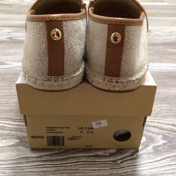 MICHAEL Michael Kors Monstera Leaf Flat Espadrille 7.5 NIB