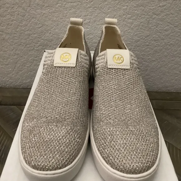 MICHAEL MICHAEL KORS Women's Juno Knit Slip-On Sneakers, size 7.5