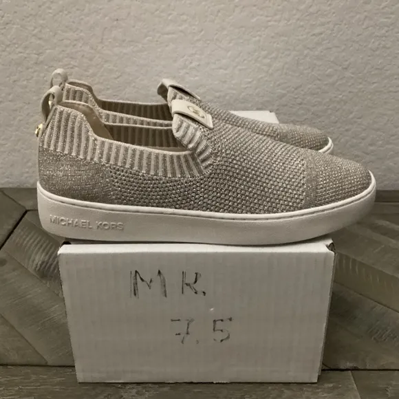 MICHAEL MICHAEL KORS Women's Juno Knit Slip-On Sneakers, size 7.5