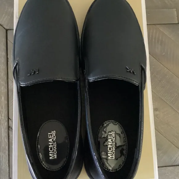 MICHAEL MICHAEL KORS Womens Keaton Slip-On Logo Sneakers